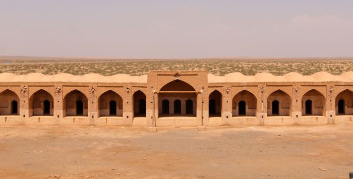 کاروانسرای دیرگچین به دلیل حرمت‌شکنی پلمب شد