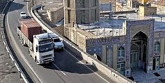 تردد معمول کامیون‌ها در محورهای مواصلاتی استان قم
