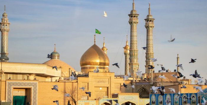 مرمت تخصصی درهای تاریخی حرم حضرت معصومه(س)